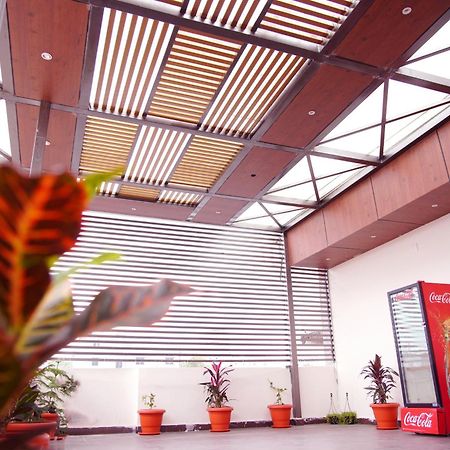 Sunshine Residency Hotel Mancherāl Buitenkant foto